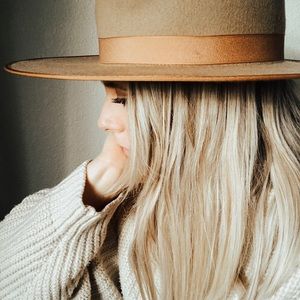 Meet your Posher, Lacey